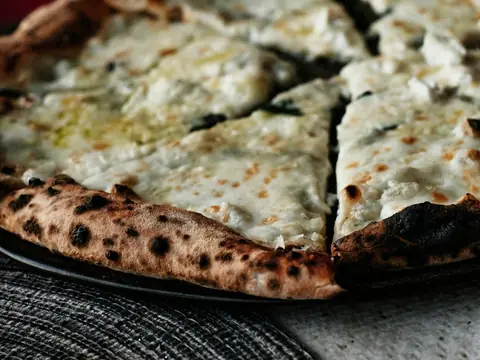 Pizza Formaggi bianca (foto indicativa)