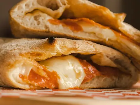 Pizza Calzone (foto indicativa)