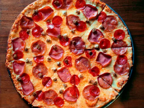 Pizza Ungherese (foto indicativa)